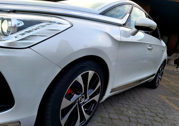 Citroen DS5 cena 47900 przebieg: 230000, rok produkcji 2015 z Morąg małe 497